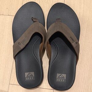 Reef Men's Black and Brown Sandals